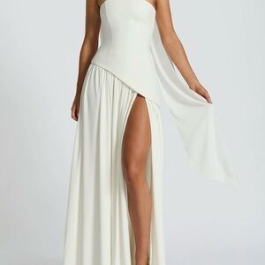 MALIYAH MAXI DRESS : Chic Strapless White Dress